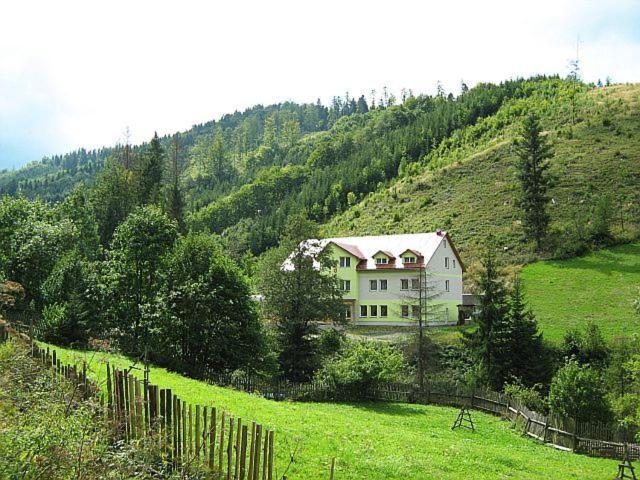 Hotel Bocy Oscadnica Exterior photo